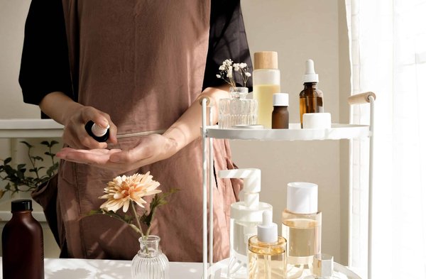 Guide pour faire un soin de routine des mains en hiver